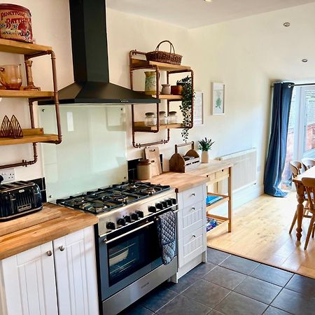 Spacious Victorian Townhouse With Cathedral Views Lincoln Exterior foto