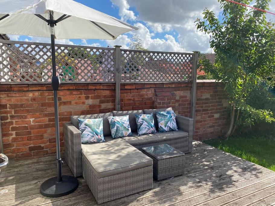 Spacious Victorian Townhouse With Cathedral Views Lincoln Exterior foto